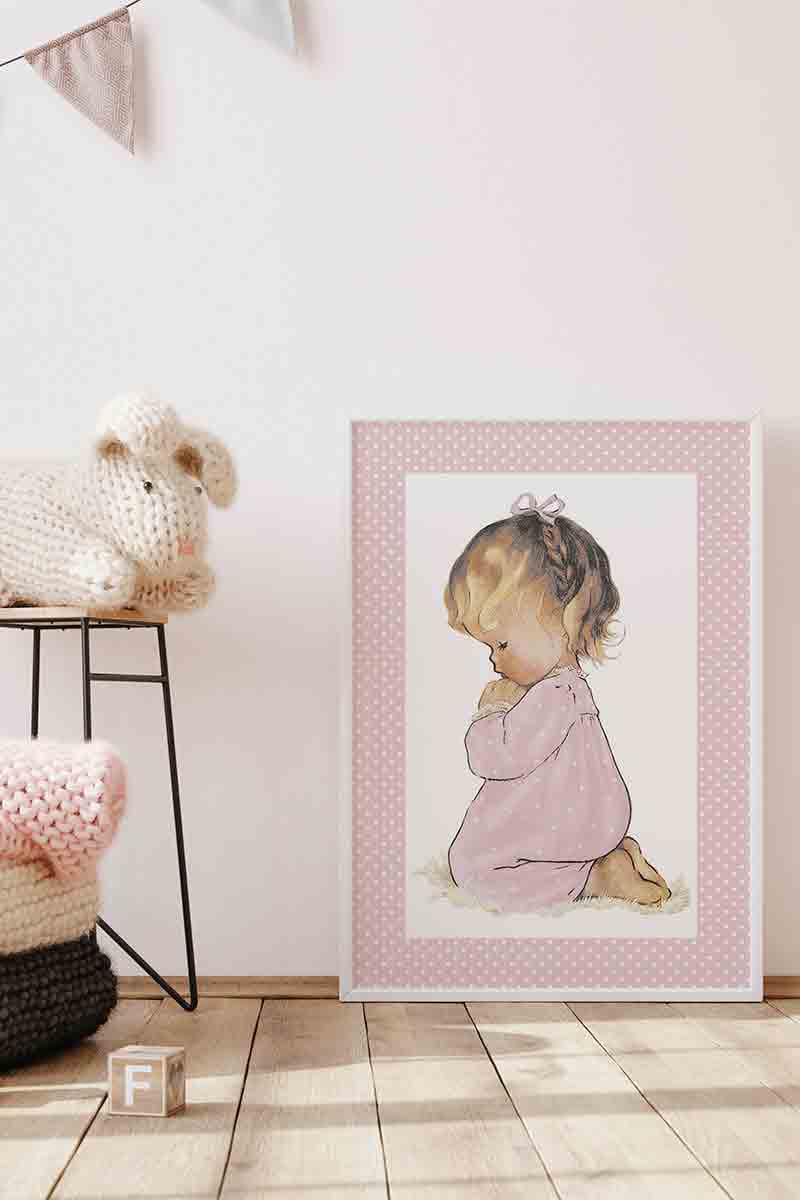 Niña Rezando Topitos 2